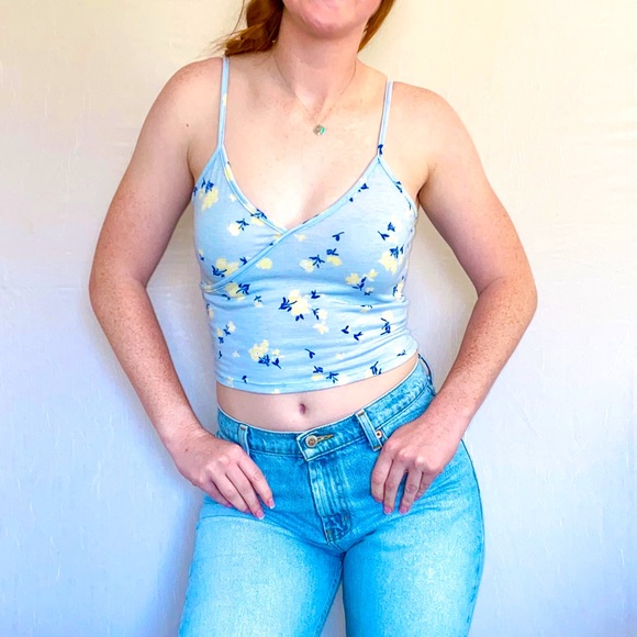 Tops - ❌SOKD❌Ivy & Main Blue & Yellow Floral Cropped Tank Top